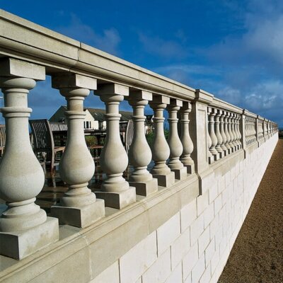 Balustrade aus Stein für die Terrasse