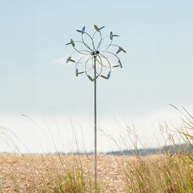 Ungewhnliches Windspiel aus Metall mit Stab - Samol